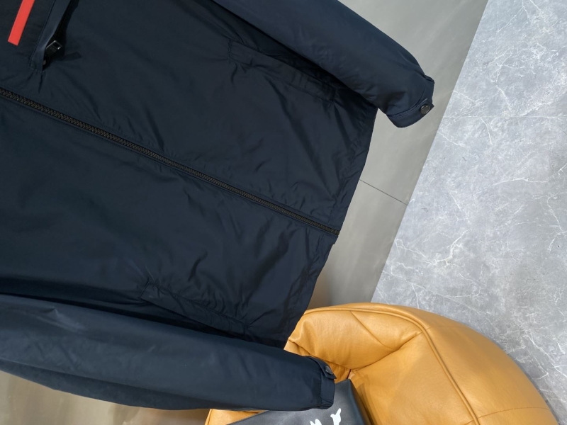 Pra*a outwear